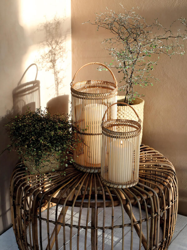 Fonott rattan kisasztal