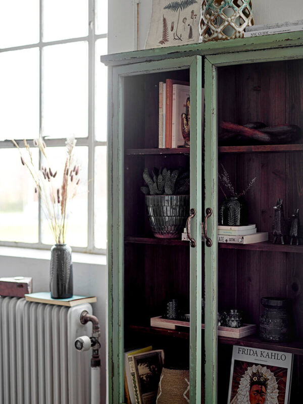 Menta zöld fenyő szekrény vintage hangulat skandináv stílus