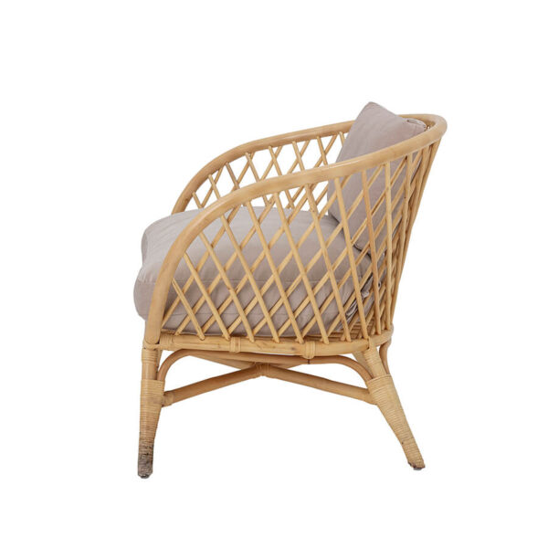 Rattan fotel ülőpárnával skandináv design