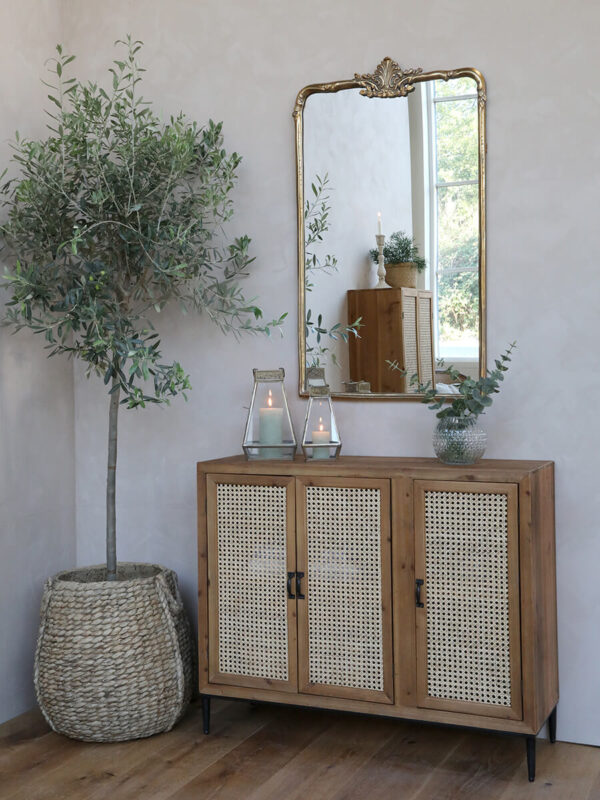 Fenyő komód rattan betéttel shabby chic hangulat