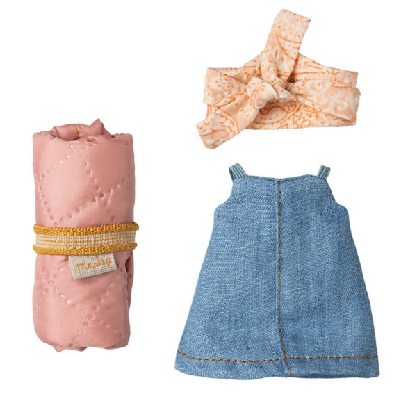 Túrázó Maileg egér lány hálózsákkal