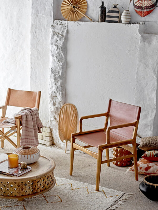 Kör alakú mangófa kávézóasztal kézi faragású mintával skandináv otthon