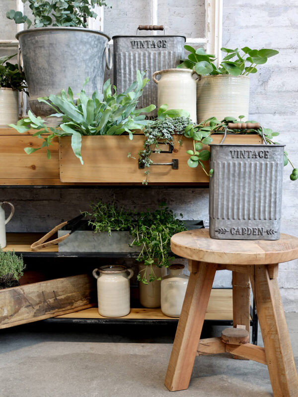Fenyő konzolasztal fiókokkal és polccal shabby chic