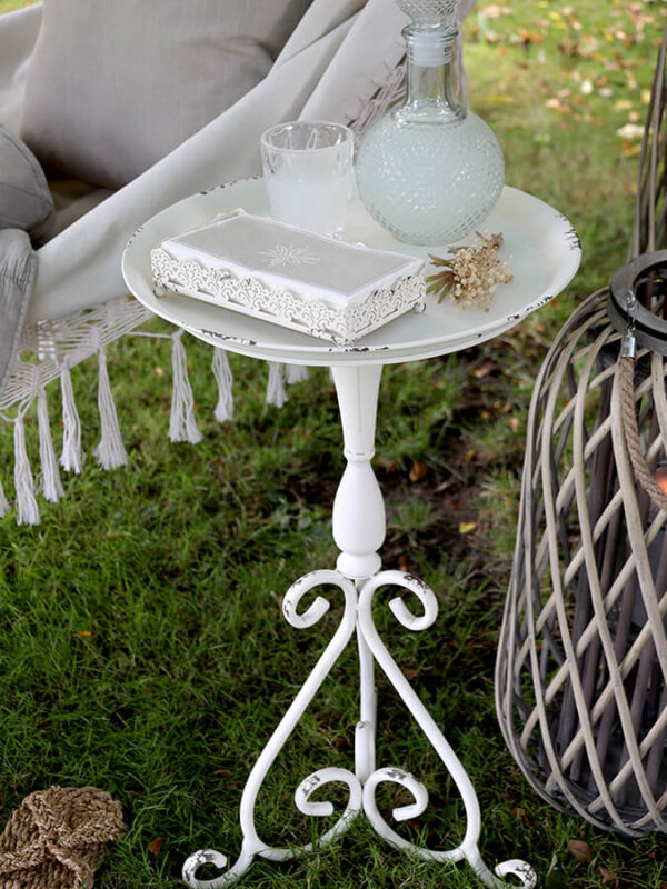 Kör alakú kerti asztal shabby chic