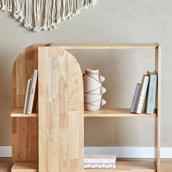 Fa könyvespolc natúr színben