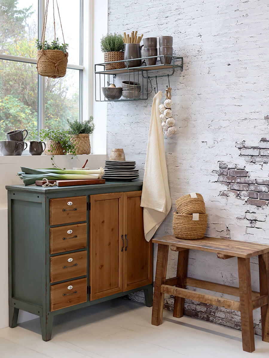 Fenyő tálalószekrény - Image 2