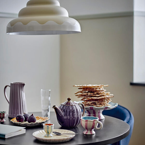 Bézs fém függőlámpa modern skandináv stílusban a dán Bloomingville-től