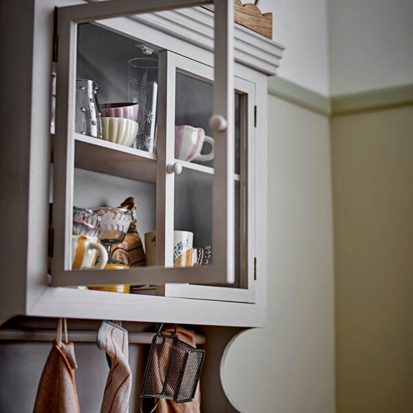 Szürke fenyő fali polcos szekrény Bloomingville