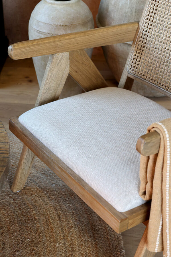 Tölgy fotel rattan háttámlával Chic Antique