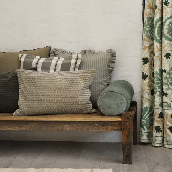 325-02-02 Suzani hímzett pamut takaró - akvazöld