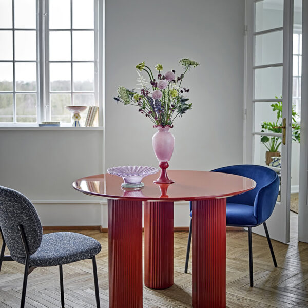 della-piros-koralaku-etkezoasztal-82065003-02 Della piros köralakú étkezőasztal