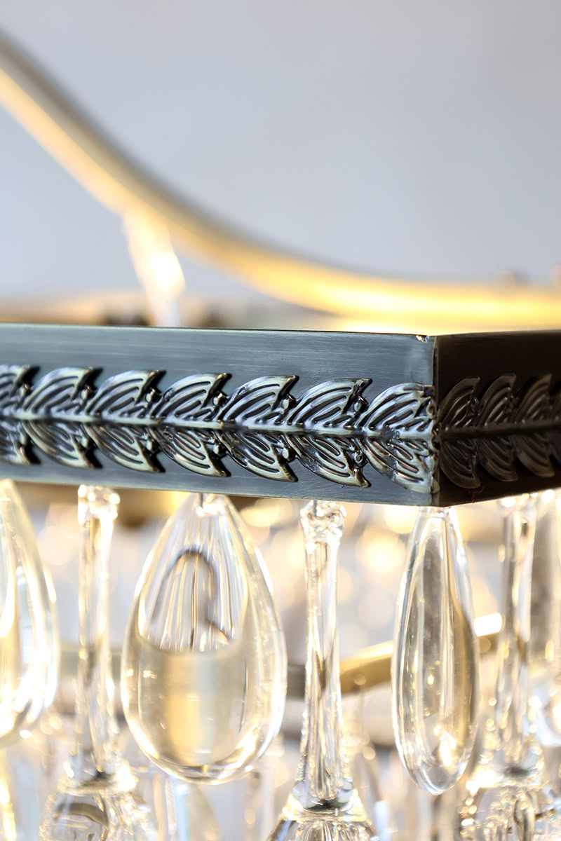 Versailles csillár csepp alakú üvegprizmákkal